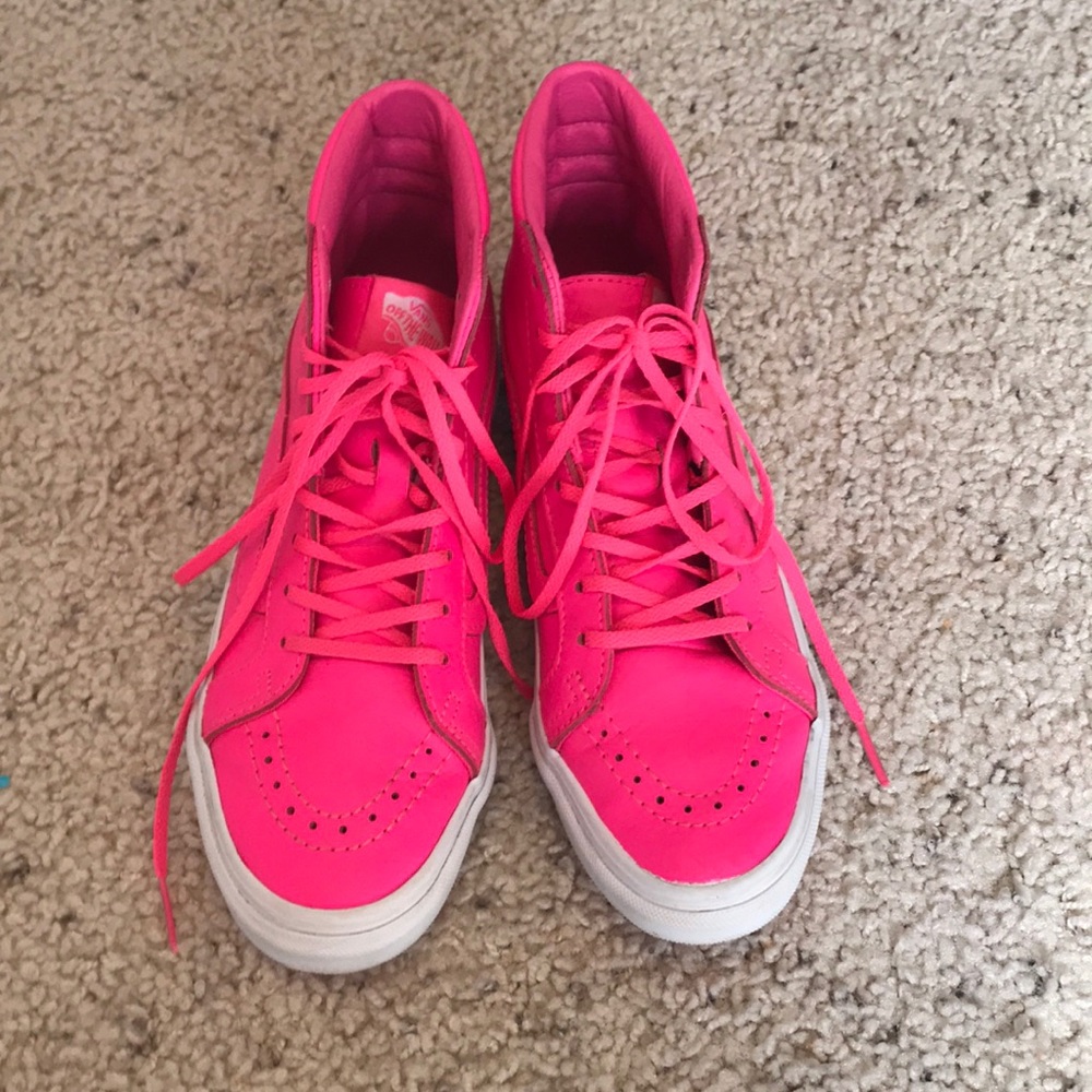 Women’s pink cand
